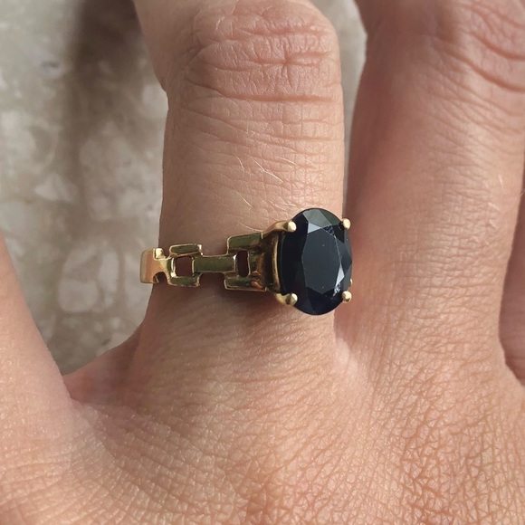 Sapphire Yellow Gold Modern Vintage Ring - Picture 7 of 11